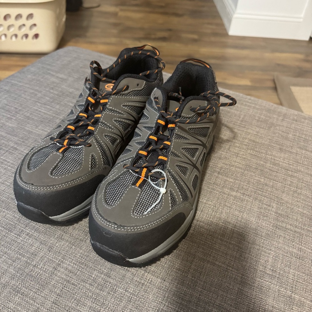 Nautilus men’s safety toe work shoes slip and oil resistant sz 8.5 new no tag